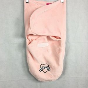 Betsey Johnson Swaddle Baby Girls OS Pink Plush Fleece Swaddle Blanket Sleepsack